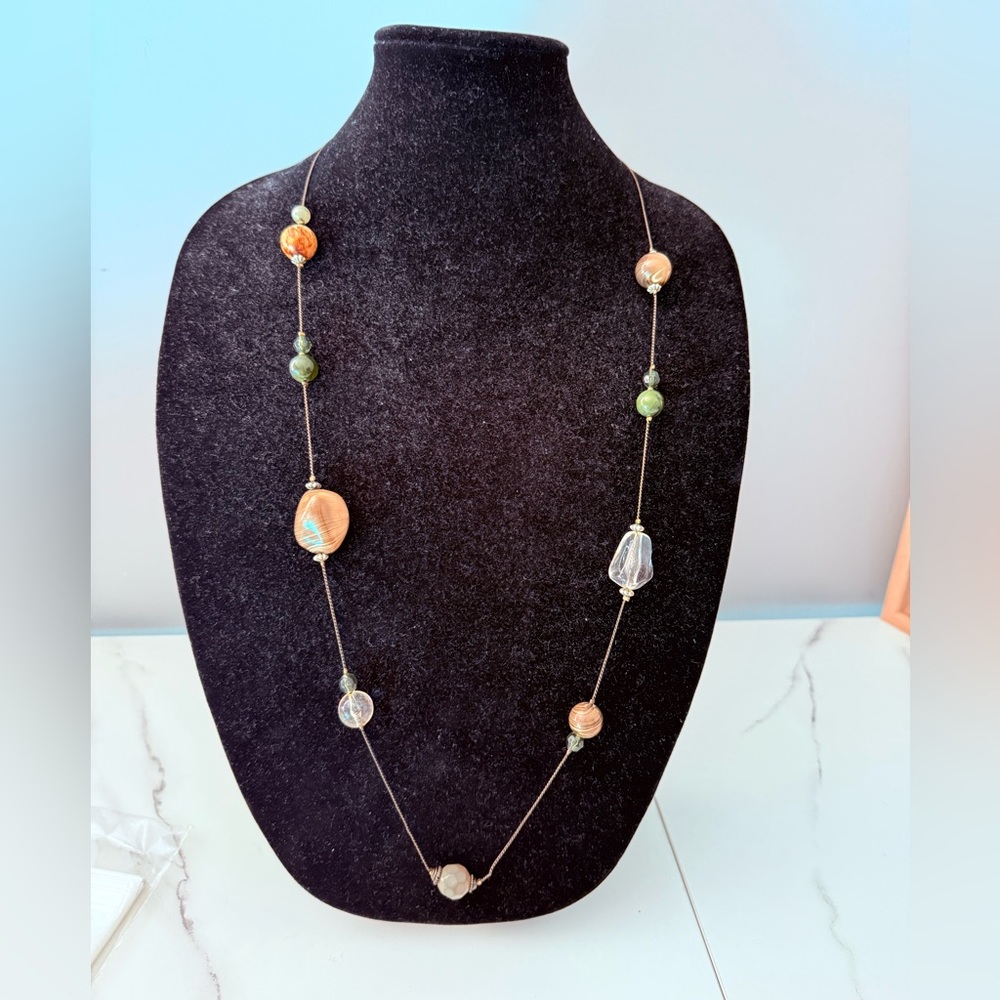 Chic Gold and Green Beaded Necklace